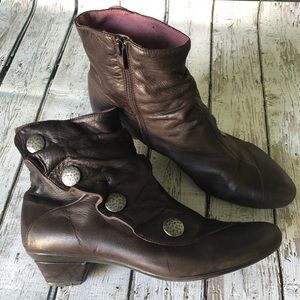Web Shoemakers Brown Leather Ruffled Bootie